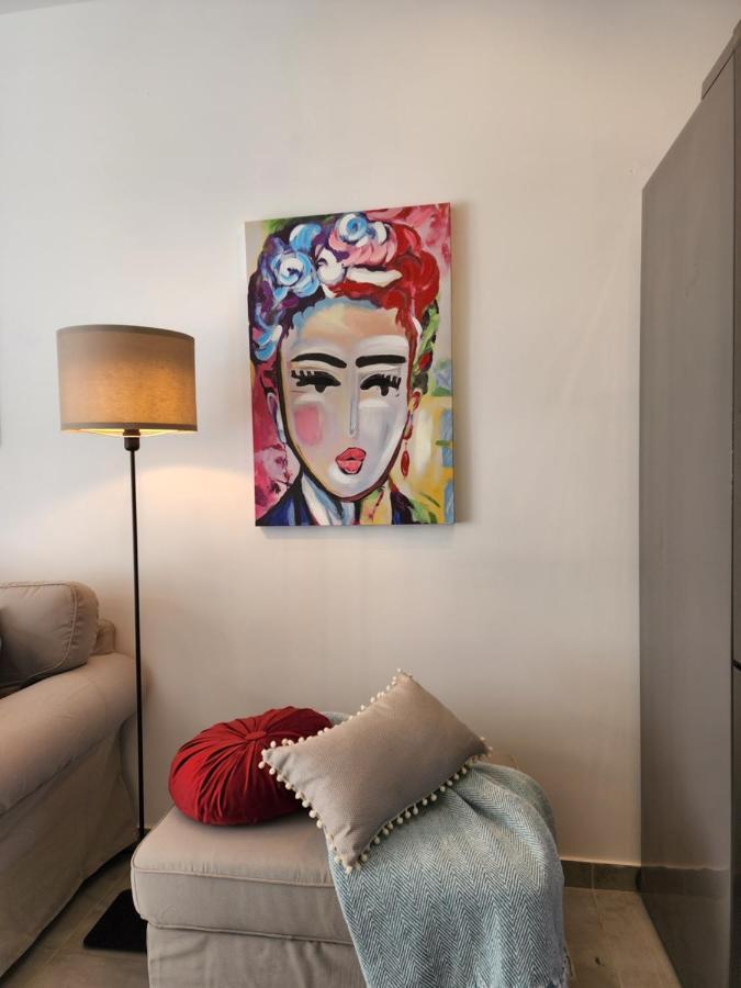 Frida'S Cozy Two Bedroom Apt Lárnaka Kültér fotó