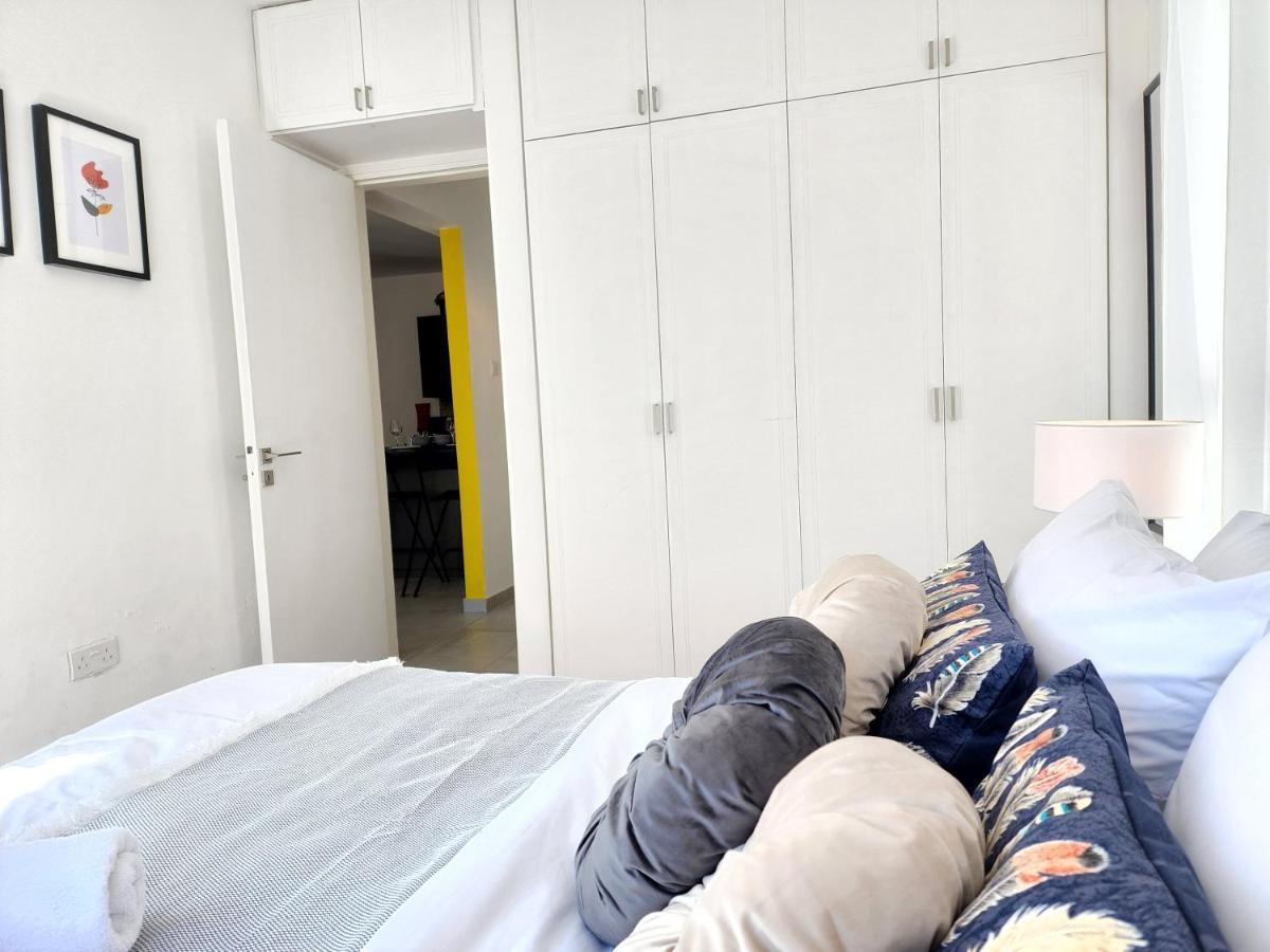 Frida'S Cozy Two Bedroom Apt Lárnaka Kültér fotó